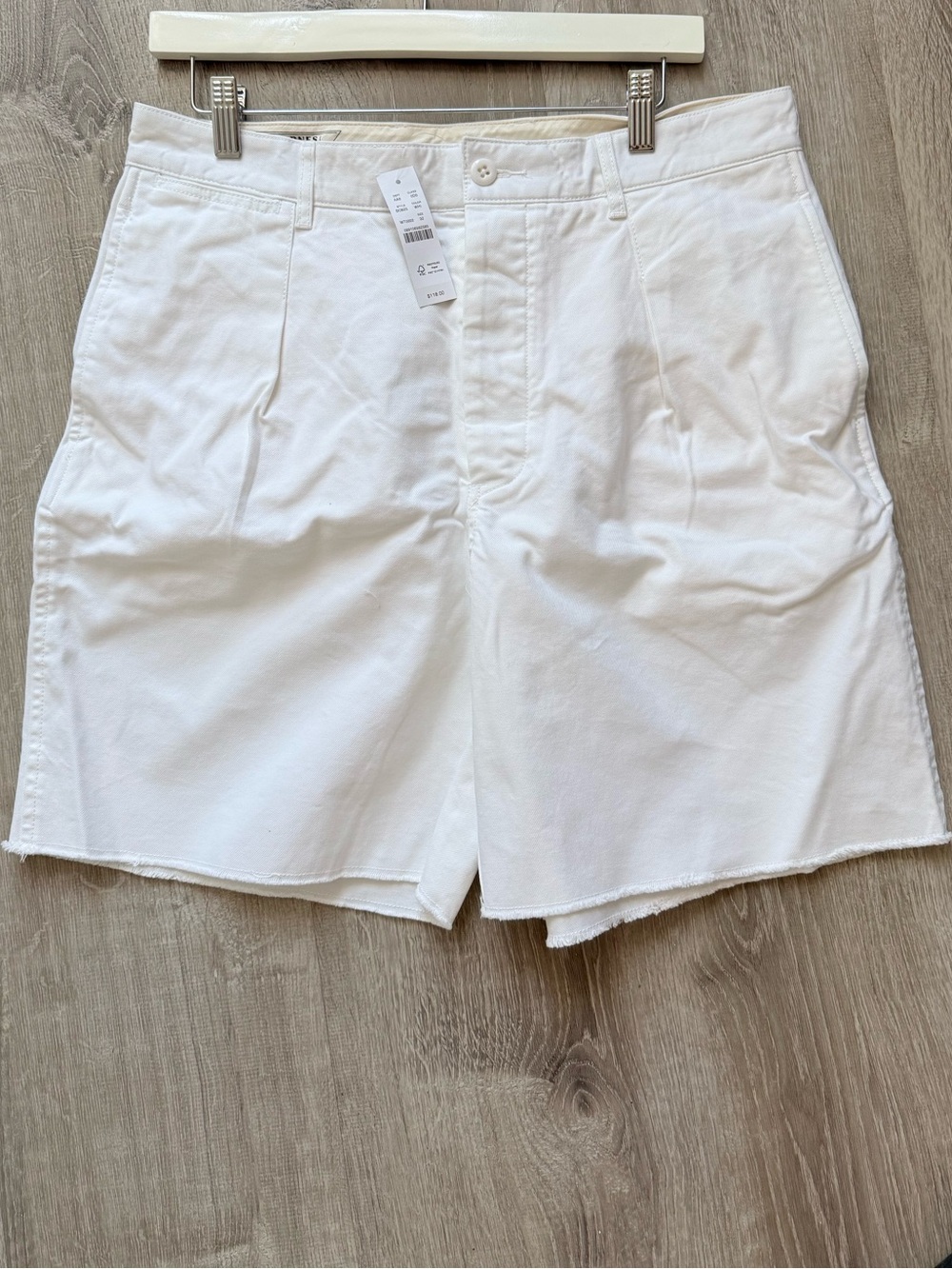 J Crew Wallace & Barnes 8" pleated cutoff chino short Size 32
